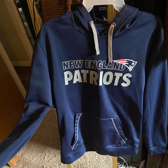 Teenage boys New England Patriots hoodie gently worn - Picture 1 of 7